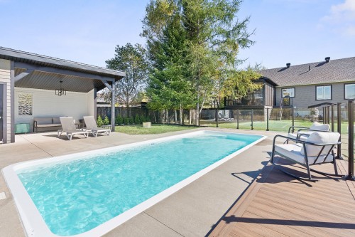 Piscine - 137 Rue De Calais, Shannon, QC 
