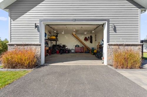 Garage - 137 Rue De Calais, Shannon, QC 