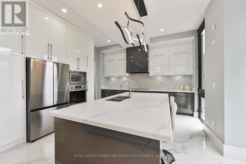 Gorgeous chef's kitchen - 96 Squires Avenue, Toronto, ON 