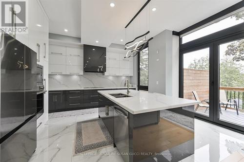 Gorgeous chef's kitchen - 96 Squires Avenue, Toronto, ON 