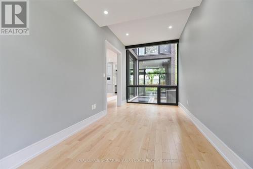 main flr office, LR or bdrm for aging parents - 96 Squires Avenue, Toronto, ON 