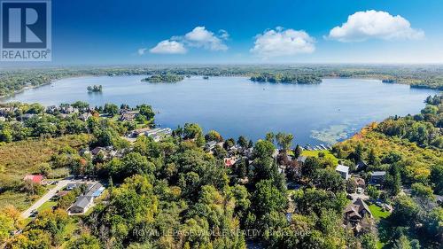 108 Lake Road, Puslinch, ON 