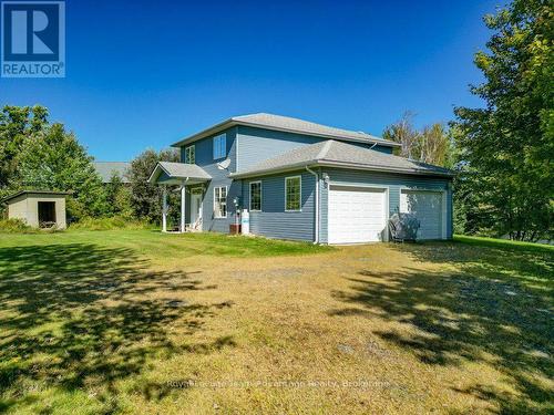 Attached Garage - 25 Cole Point Trail, Mckellar, ON 