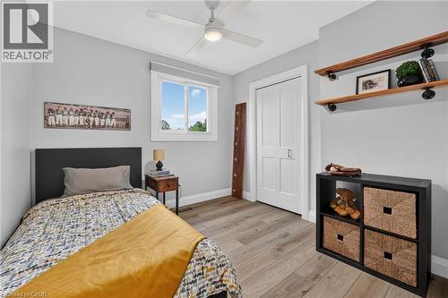 30 Bayview Drive, Grimsby, ON 