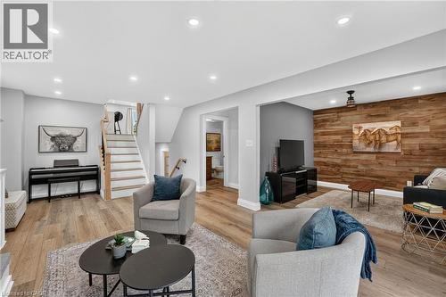 30 Bayview Drive, Grimsby, ON 