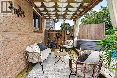 30 Bayview Drive, Grimsby, ON 