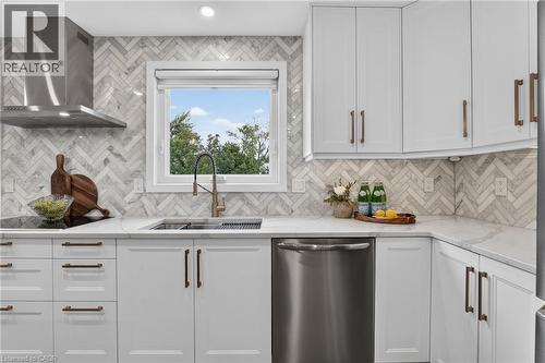 30 Bayview Drive, Grimsby, ON 