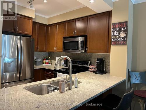 204 - 88 PROMENADE CIRCLE , Vaughan, Ontario L4J 9A4 2
