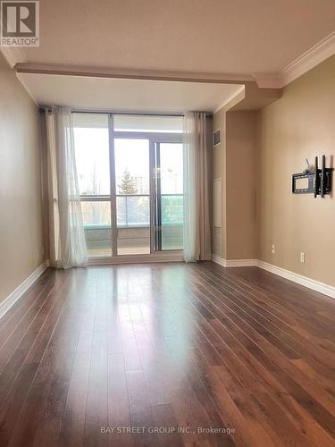 204 - 88 PROMENADE CIRCLE , Vaughan, Ontario L4J 9A4 3