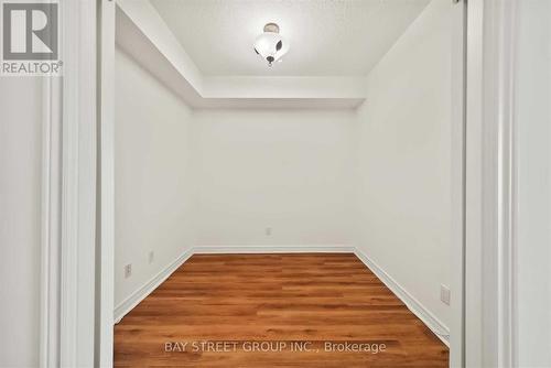 204 - 88 PROMENADE CIRCLE , Vaughan, Ontario L4J 9A4 4