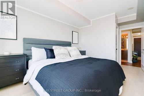 204 - 88 PROMENADE CIRCLE , Vaughan, Ontario L4J 9A4 5
