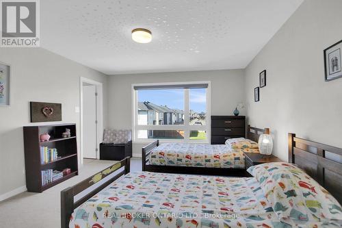 352 Finial Way, Ottawa, ON 