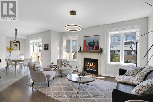 352 Finial Way, Ottawa, ON 