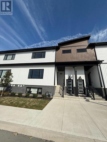 824 - 4263 Fourth Avenue, Niagara Falls (Downtown), ON 