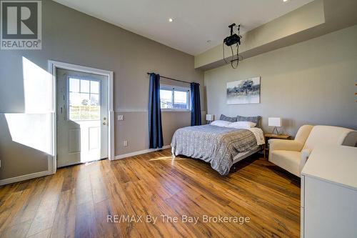 2574 Fairgrounds Road S, Clearview, ON 