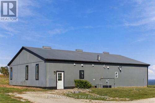 2574 Fairgrounds Road S, Clearview, ON 