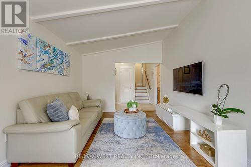 6 Millview Court, Toronto, ON 