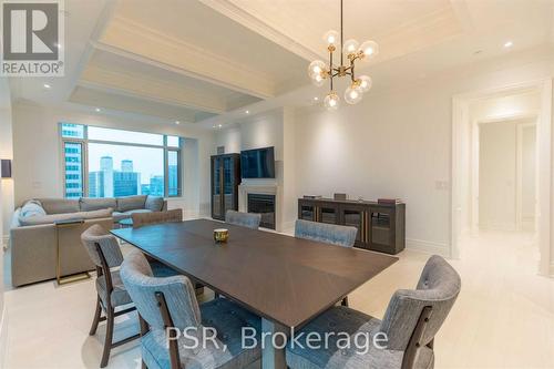 4104 - 311 BAY STREET , Toronto, Ontario M5H 4G5 3