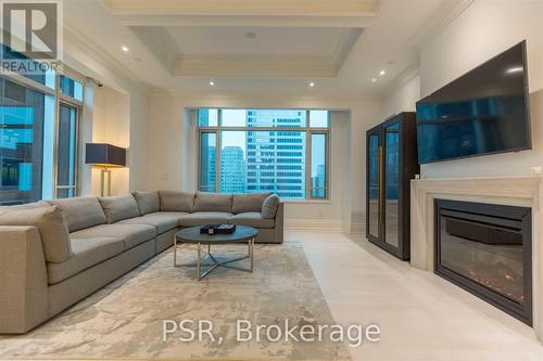 4104 - 311 BAY STREET , Toronto, Ontario M5H 4G5 4