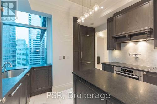 4104 - 311 BAY STREET , Toronto, Ontario M5H 4G5 5