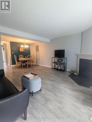 Living Room towards Dining - 17B - 6010 Red Willow Drive, Ottawa, ON 