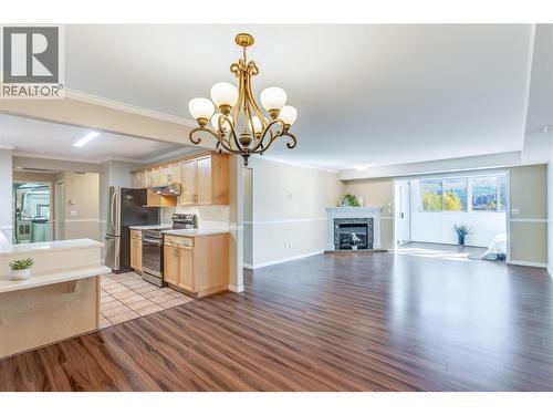 Massive Living area - 200 Dougall Road N Unit# 207, Kelowna, BC 