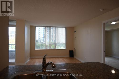 542 - 35 VIKING LANE , Toronto, Ontario M9B 0A2 5