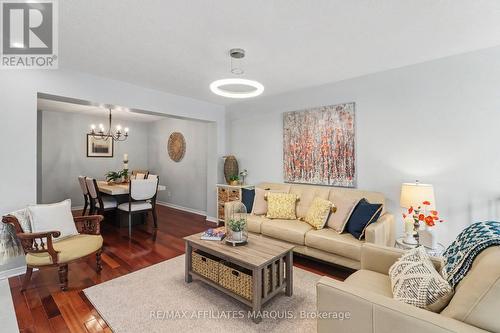 160 Deercroft Avenue, Ottawa, ON 