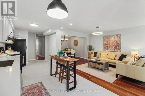 160 Deercroft Avenue, Ottawa, ON 