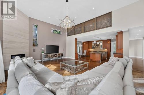 23 Bryson Drive, Richmond Hill, ON 
