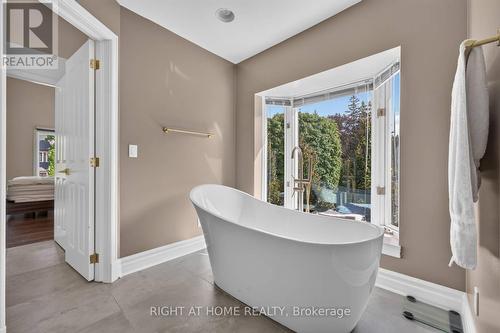 23 Bryson Drive, Richmond Hill, ON 
