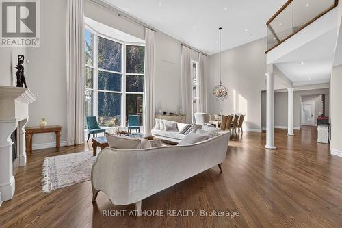 23 Bryson Drive, Richmond Hill, ON 
