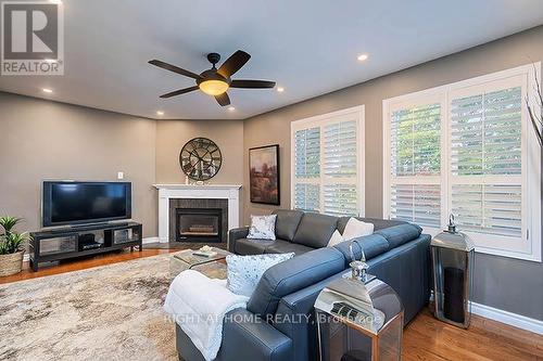 143 Carlyle Crescent, Aurora, ON 