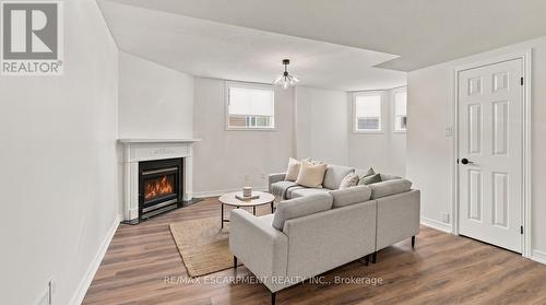 15 Dalrymple Drive, Hamilton, ON 