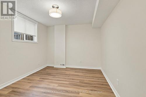 15 Dalrymple Drive, Hamilton, ON 
