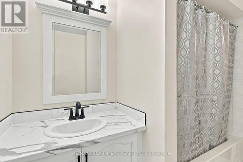 15 Dalrymple Drive, Hamilton, ON 