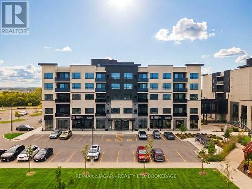 Secure entry, plenty of parking - 509B - 300B Fourth Avenue, St. Catharines (Ridley), ON 