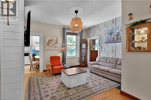 7 Halls Avenue, Brantford, ON 