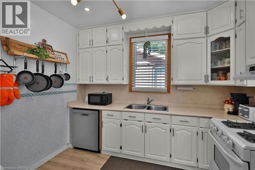 7 Halls Avenue, Brantford, ON 