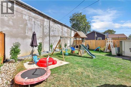 7 Halls Avenue, Brantford, ON 