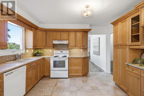 22 Ripley Crescent, Waterloo, ON 