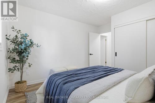 22 Ripley Crescent, Waterloo, ON 
