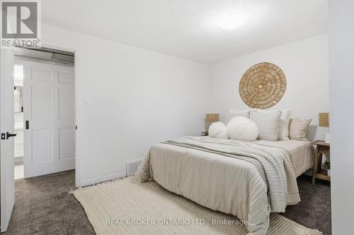 22 Ripley Crescent, Waterloo, ON 