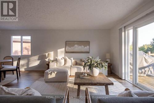22 Ripley Crescent, Waterloo, ON 