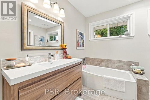 15 Valleyview Road, Halton Hills, ON 