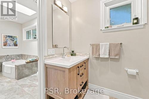 15 Valleyview Road, Halton Hills, ON 
