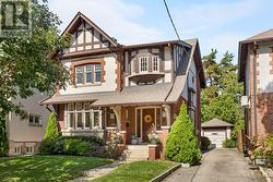 30 BABY POINT ROAD Toronto, ON M6S 2G1