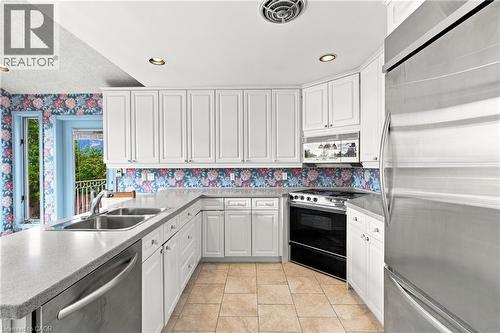26 Leslie Drive, Hamilton, ON 