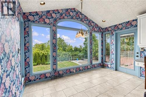 26 Leslie Drive, Hamilton, ON 