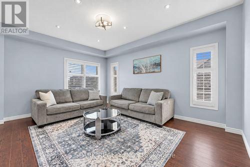 4 Cutts Crescent, Hamilton, ON 